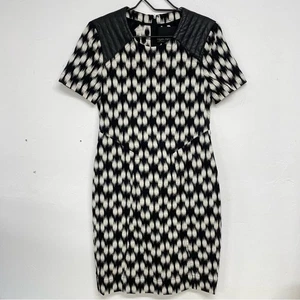 Yigal Azrouel schwarz weiß abstraktes Muster Lammleder Akzent Etui-Kleid 8 - Bild 1 von 9