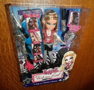 BRATZ DOLL PASSION FOR FASHION LOOK CLOE COLLECTION RARE NRFB HTF GIG MISB - Imagen 1 de 9