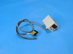 Convum MPS-E4M5-GHA-TLQ Vakuum Sensor Strömungswächter digitale Vakuum Sensor - Picture 1 of 4