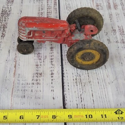Vintage Hubley Massey Harris Tractor 1940 Made USA 1/24 scale diecast tractor - Image 1 of 4