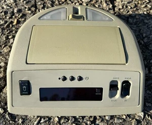 Nissan Armada QX56 2004-2007 Front Overhead Console Map Light w/Homelink OEM Tan - Bild 1 von 3