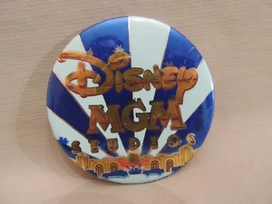 Collectible Disney Big Pin MGM STUDIOS - Picture 1 of 7