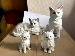 Set of White Persian Cat Figurines Bordallo Pinheiro Portugal - Picture 1 of 8