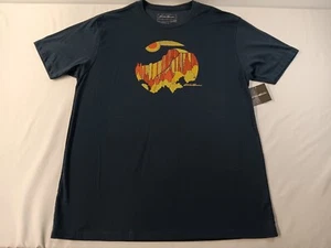 EDDIE BAUER Men's Shirt Graphic T-Shirt Size Medium Navy Blue Linear Half NWT - Picture 1 of 9