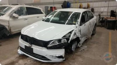 Used Engine Coolant Reservoir fits: 2018 Volkswagen Passat  Grade A - Image 1 of 4