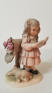 Pretty as a Picture💖"Signed Sealed & Delivered with Love" Enesco Figurine 1998