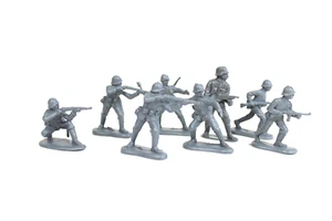 Plastic Toy Soldiers - Grey German Army - 2.5" Tall - 8 with bonus - Picture 1 of 5