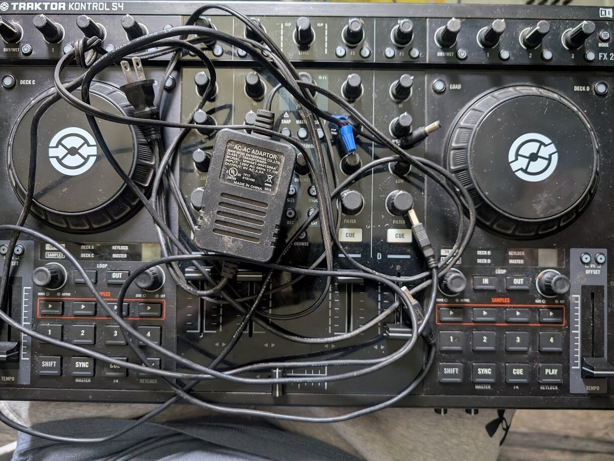 Traktor S4 DJ Controllers for sale | eBay Traktor S4 DJ Controllers for sale | eBay