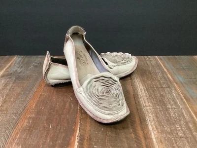 Spring Step L’artiste DEZI Flower accent cream Leather Shoes Flats sz 39/9 - Image 1 of 4