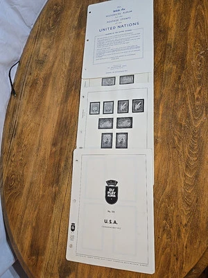 Lote de colección de álbumes de estampillas postales de las Naciones Unidas años 50 Foto 1 de 4