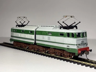 Rare Lima 8026L FS E646 060 Italian Electric Loco - HO Scale - Boxed - Image 1 of 4