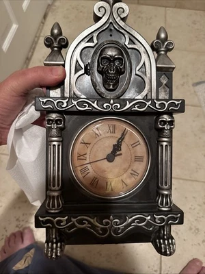 Spooky ANIMATED HAUNTED RAVEN SKULL CLOCK Lights Sound Halloween Prop Decoration - Image 1 of 4