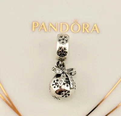 New Genuine Pandora Festive Christmas Ornament Snowflake Dangle Charm 791410CZ - Image 1 of 4