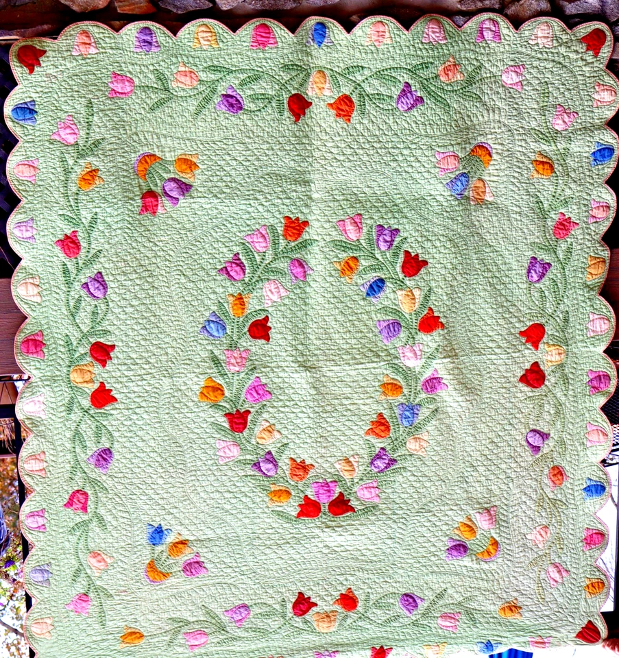 Signed Vtg 40s Tulip applique dense hand stitched Quilt 80x72 green pink cottage - Image 1 of 4