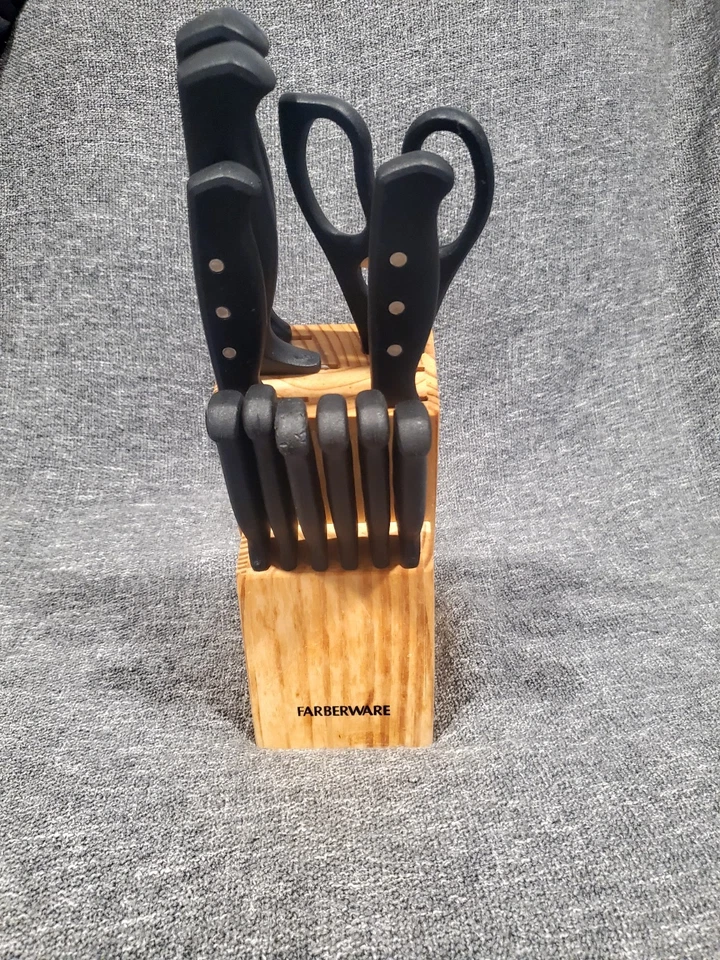 Juego de bloques de cuchillos de madera Farberware 11 piezas 12 cuchillos negros de acero inoxidable tijeras  Foto 1 de 3