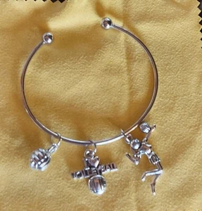 VOLLEYBALL BRACELET - Picture 1 of 3