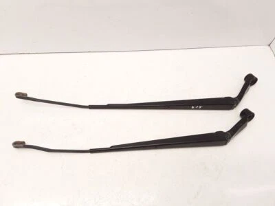 Toyota Hilux MK6 3.0D4D 126kW 2013 LHD Front windshield wiper blade arm set - Imagem 1 de 4