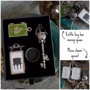 Litjoy Magical Harry Potter Wizard Key Set #22 The Cracked Kettle Pub NIB - Picture 1 of 8