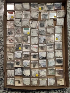 Systematik Mineralien - seltene Mineraliensammlung 70 Stück - Picture 1 of 1