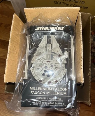 Almohadilla de carga inalámbrica Star Wars Millennium Falcon - Nueva, sin abrir Foto 1 de 4