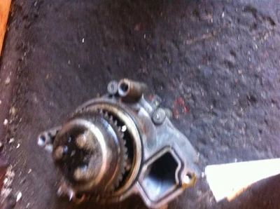 03-11 Saab 0-3 Coolant Pump 4 Cylinder 2.0 Liter - Image 1 of 4