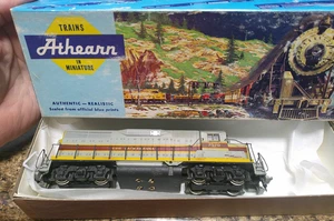 LOCOMOTORA DIÉSEL ATHEARN 4207 ERIE LACKAWANNA GP-35 ESCALA HO 2570 CAJA ORIGINAL - Imagen 1 de 3