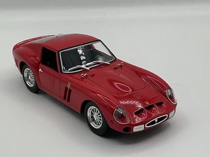 FERRARI 250 GTO  RACE & PLAY 1:24 DIECAST MODEL CAR BY BURAGO  BRAND NEW - Picture 1 of 9