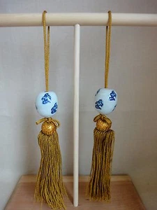 C#32 Pair Ceramic Weight for Japanese Hanging Scroll VTG FUCHIN / White & Blue - Picture 1 of 4