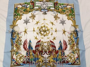 Ferrè, Seidentuch. - Bild 1 von 7