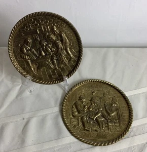 Gepresste Blech Wandkunst Platte Mitte des Jahrhunderts Kolonialdekor Vintage England Dekor Paar - Bild 1 von 10