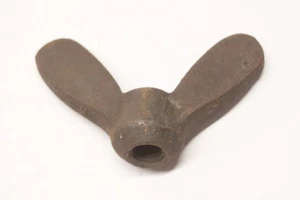 Nuevo de Lote Antiguo 1929-55 Chevrolet Camión Porta Neumáticos Abrazadera Ala Tuerca Herrajes de Fábrica 348347 - Imagen 1 de 4