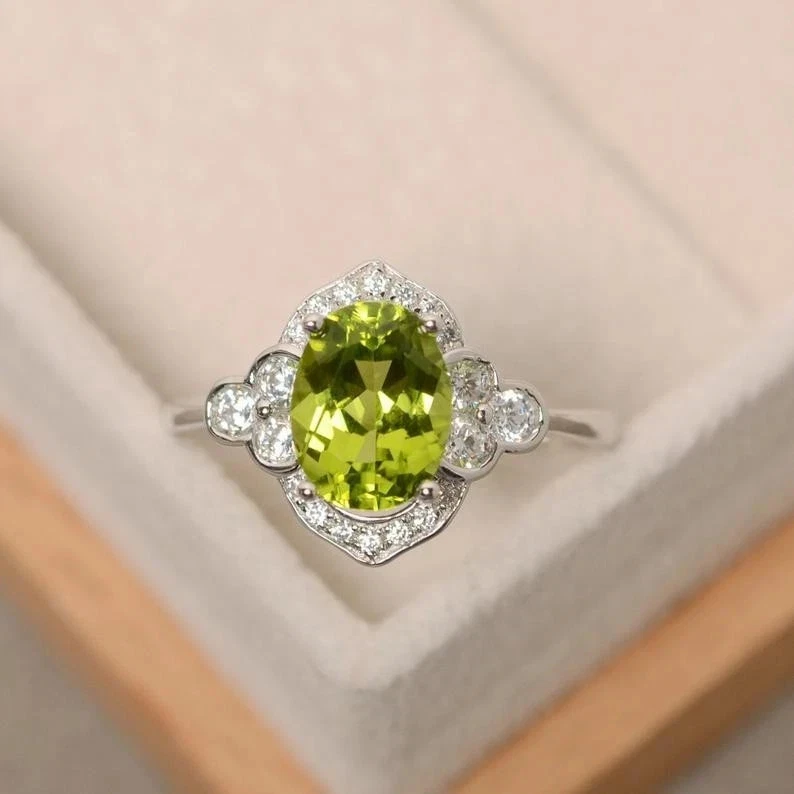 1.80Ct Oval Natural Peridot Diamond Wedding Ring in 14K White Gold Size 5.5 - Image 1 of 4