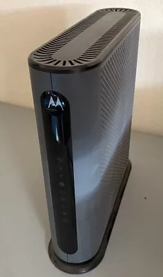 Motorola MG8702 Cable Modem/Router - No Cable Non Tested - Image 1 of 4