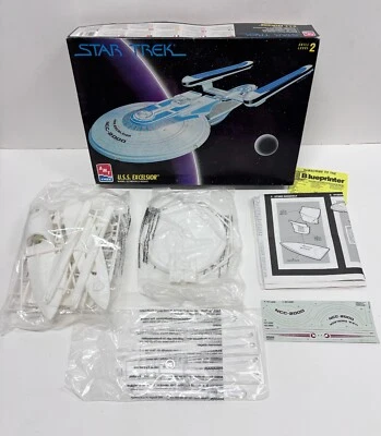 Kit Modelo Plástico Star Trek AMT ERTL USS Excelsior, Completo De Colección Foto 1 de 4