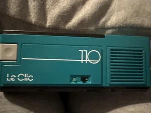 Vintage Le Clic 110 Pocket Camera Flash 110 Teal & Black NOT TESTED-Decor 1980s - Picture 1 of 2
