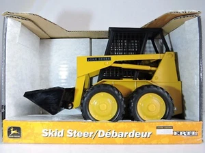 2001 VINTAGE John Deere Skid Steer Ertl No. 15159 1/16th Scale NEW IN ORIG BOX - Picture 1 of 17