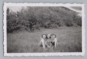 3 junge Frauen im Badeanzug - Altes Foto 1940er - Picture 1 of 2