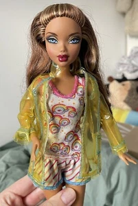 My Scene Doll Splashy Chic Westley Madison Brunette Blue Eyes Mattel - Picture 1 of 6