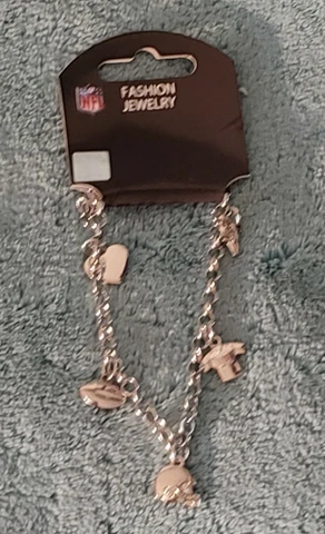 Baltimore Ravens NFL Football Charm Bracelet Fashion  Jewelry New Cover