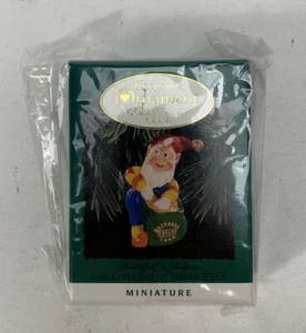 Hallmark Keepsake Collectors Club Rudolph's Helper 1996 (547) - Picture 1 of 3