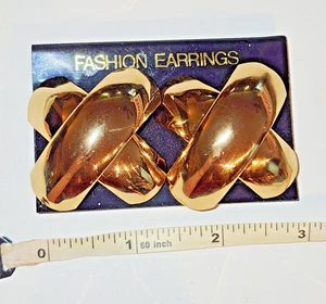 Brutalist Earrings X Criss Cross Kisses Shape Huge Clip on Gold Tone Oversized - Picture 1 of 6