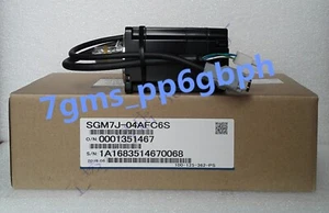 1 PCS NEW IN BOX Yaskawa Servo Motor SGM7J-04AFC6S - Picture 1 of 5