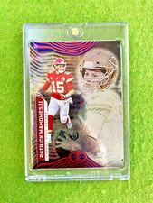 Patrick Mahomes WHITE SPARKLE PRIZM DOTS SSP CARD 2022 Illusions   MAKE AN OFFER