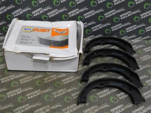 NEW NAPA FT-11051-PB Brake Shoes - Picture 1 of 5