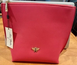 NWT NEW ALICE WHEELER LONDON BRIGHT PINK LEATHER LOOK CLUTCH MAKE UP HANDBAG TOT - Picture 1 of 14
