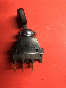 INTERRUTTORE LUCI ESTERNE CAVIS 40972 FIAT 127 SPECIAL - Foto 1 di 12