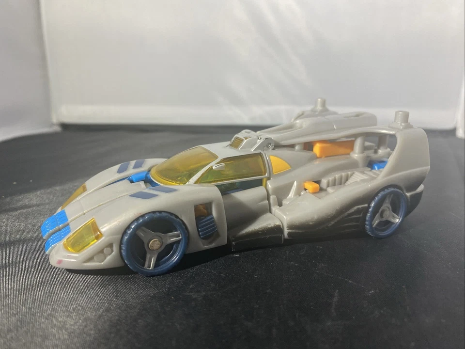 Blurr Incinerator Transformers Armada 2002 Hasbro Action Figure - Image 1 of 4