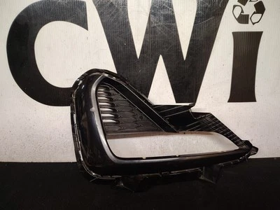 Luz antiniebla delantera izquierda del lado del conductor negra OEM 2019-2020 Kia Optima Foto 1 de 4