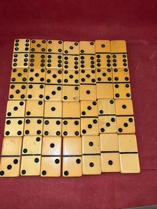 Vintage Butterscotch Tested Bakelite Dominoes Full Set Hand Carved Wooden Box - Picture 1 of 5