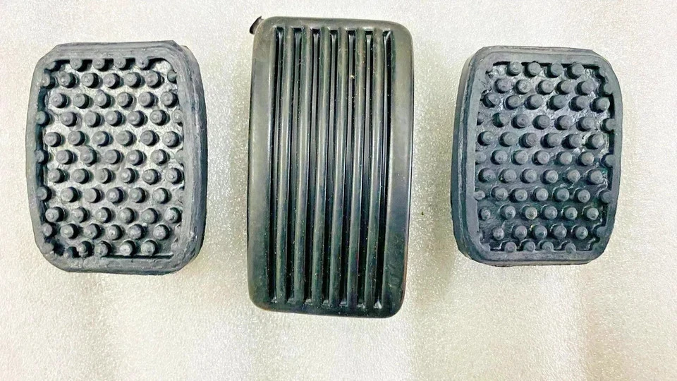 SUZUKI SAMURAI 80'-95' COVERS FOR ACCELERATOR, CLUTCH, & BRAKE PEDALS | FIT FOR - Изображение 1 из 2